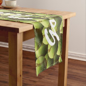 黄色いソフトボールの旗 ショートテーブルランナー (インサイチュ)