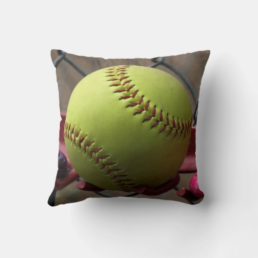 黄色いソフトボール競技場の球 クッション (裏面)