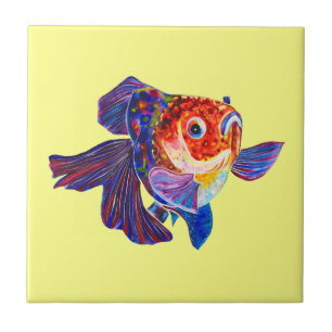 黄色いタイルのさらさのVeiltailの金魚 タイル