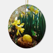 黄色いダッフォジルと黄色いイースター卵 セラミックオーナメント (左)