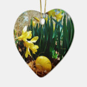 黄色いダッフォジルと黄色いイースター卵 セラミックオーナメント (左)