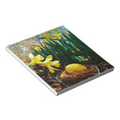 黄色いダッフォジルと黄色いイースター卵 ノートパッド (アングル)