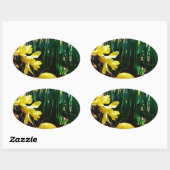 黄色いダッフォジルと黄色いイースター卵 楕円形シール (シート)