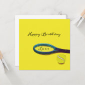 黄色いテニスカードにラケットを付けた誕生日ボール カード (正面/裏面インサイチュ)