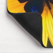 黄色いデイジーの蝶 マウスパッド (コーナー)