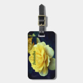 黄色いバラの花のフル開花 パーソナライズされた ラゲッジタグ (正面縦)