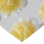 黄色いバラの花びら ロングテーブルランナー (コーナー)
