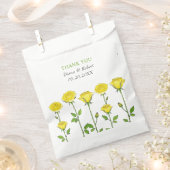 黄色いバラの花フローラあり結婚と フェイバーバッグ (クリップ留めされた状態)