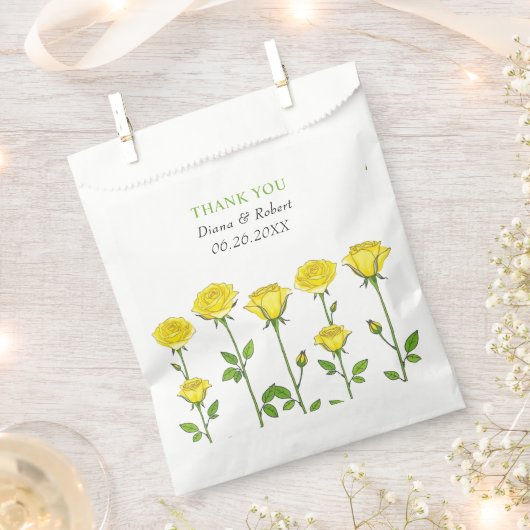 黄色いバラの花フローラあり結婚と フェイバーバッグ (クリップ留めされた状態)