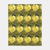 黄色いバラの芽 フリースブランケット (正面)