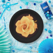 黄色いバラ、2004年の写真。 ペーパープレート (パーティー)