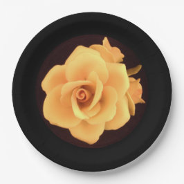 黄色いバラ、2004年の写真。 ペーパープレート