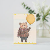 黄色いバルーンと茶色の格子状セーターを着たクマ ポストカード (スタンド正面)
