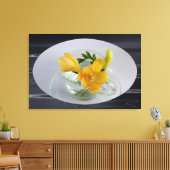 黄色いフエシア芽 キャンバスプリント (インサイチュ (リビング))