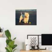 黄色いボールで遊ぶウェスティのポスター ポスター (ホームオフィス)