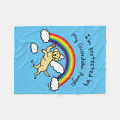 黄色いラブラドールの守り神(虹橋) フリースブランケット (正面(横))