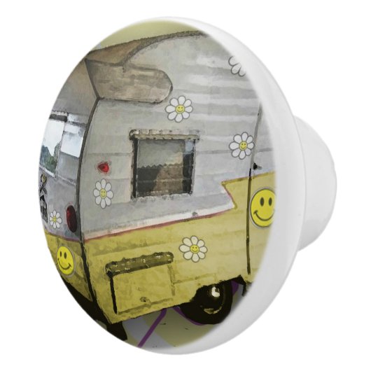 黄色いヴィンテージのキャンピングカートレーラーのノブ セラミックノブ (右)