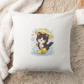 黄色い傘をさしたキュートな子猫の雨の日 クッション (ブランケット)