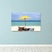 黄色い傘 キャンバスプリント (インサイチュ (ウッドフロア))