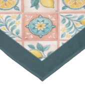 黄色い地中海のレモン色のネイビー色のタイル テーブルクロス (アングル)
