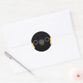黄色い尾を持つ黒いオウムの顔 ラウンドシール (封筒)