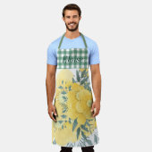 黄色い晴れた花 エプロン (着用した状態)