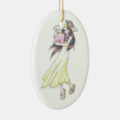 黄色い服の女の子を持つオーナメント セラミックオーナメント (右)