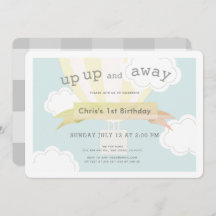 黄色い熱気球が上と遠くに1歳の誕生日