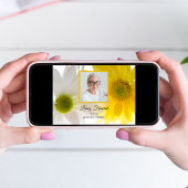 黄色い白いデイジーの花の生きている葬式パーティー 招待状