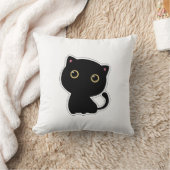 黄色い目の枕をした可愛い黒猫 クッション (ブランケット)