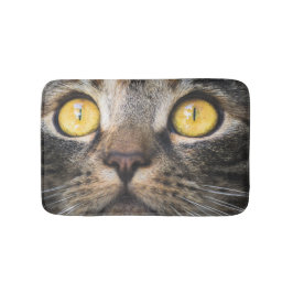 黄色い目の猫のクローズアップ バスマット