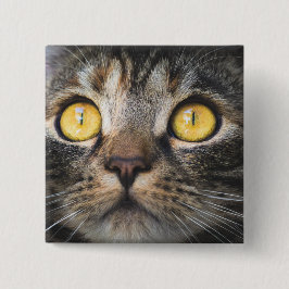 黄色い目の猫のクローズアップ 缶バッジ
