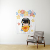 黄色い着物の芸者さん こけし人形 タペストリー (インサイチュ)