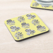 黄色い背景に単色の花 コースター (左側)