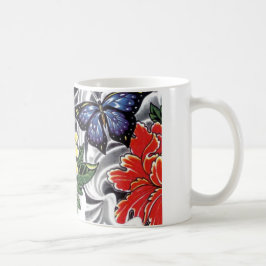 黄色い芍薬と蝶のタトゥーデザイン コーヒーマグカップ