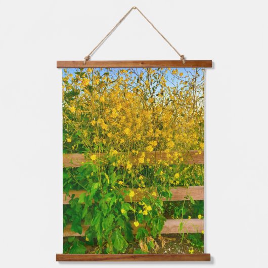 黄色い花とフェンスのタペストリー 吊り下げ型タペストリー (正面)
