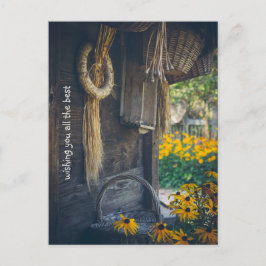 黄色い花と居心地の良い田舎のコテージ シーズンポストカード