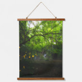 黄色い花と滝を持つ魔法の森 吊り下げ型タペストリー (正面)