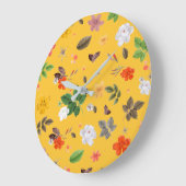 黄色い花と白いローズ 10 ラージ壁時計 (傾斜)