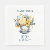 黄色い花と青い花のティーカップ 100歳の誕生日 スタンダードランチョンナプキン (正面)