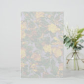 黄色い花のカムフラージュパターン 便箋 (スタンド正面)