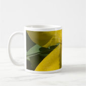 黄色い花のマグ コーヒーマグカップ (左)