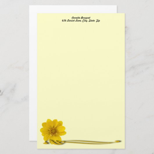 黄色い花の写真とフィリパーソナライズされたグリー 便箋 (正面/裏面)