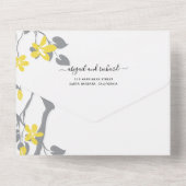 黄色い花を持つ灰色の枝結婚イニシャル オールインワン招待状 (裏面)