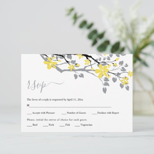 黄色い花を持つ灰色の枝結婚フローラ 出欠カード (スタンド正面)