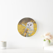 黄色い花畑のバームフクロウ ラウンド壁時計 (ホーム)