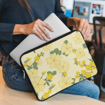 黄色い花、花柄、花柄 ラップトップスリーブ<br><div class="desc">黄色エレガントの花スタイリッシュで洗練されたパターン。トレンディーモダンギフト、あなたの人生のフローラデザイン愛好家に最適。</div>