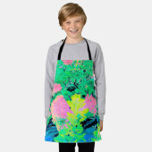 黄色い葉のピンクのあじさい園 エプロン (着用した状態)