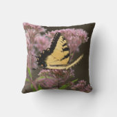 黄色い蝶とピンクの花の自然写真 クッション (裏面)
