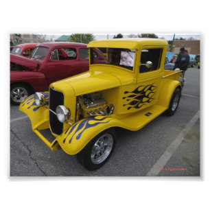 黄色い車の黒の炎 フォトプリント           